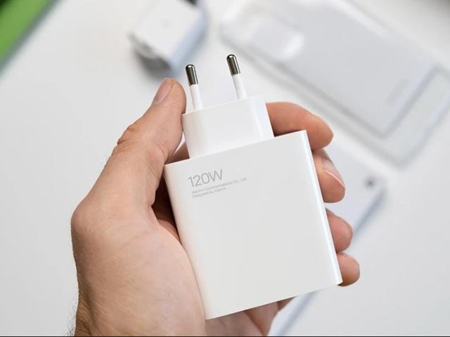 Thời trang Hi-tech - "Choáng" với chiếc smartphone sạc nhanh nhất thế giới