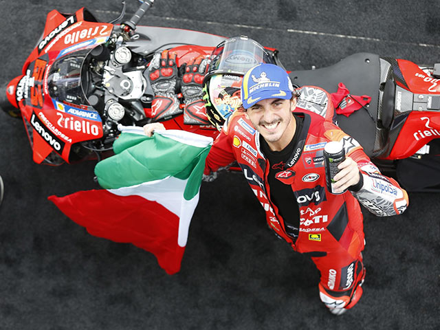 Thể thao - Đua xe MotoGP, San Marino GP: Kịch bản Aragon lặp lại, Ducati ăn mừng podium kép