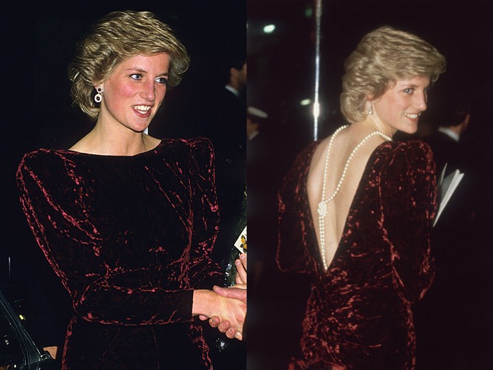 Công nương Diana mặc thiết kế hở lưng của Catherine Walker trong một sự kiện năm 1985. Trang phục thêm phần ấn tượng nhờ sợi dây chuyền ngọc trai buông dài.