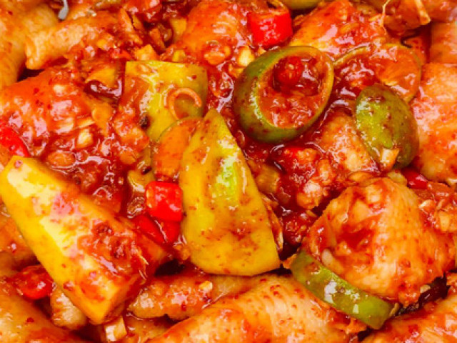 Ẩm thực - Chân gà sốt Thái làm thế này, vừa dễ vừa nhanh, chua ngọt giòn cay đủ vị