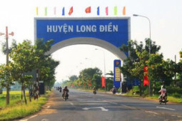 Chủ tịch huyện có đơn xin nghỉ việc vì thấy còn thiếu sót trong phòng, chống dịch