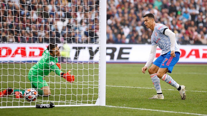 Ronaldo ghi bàn liên tục trong 3 trận đầu tiên chơi cho MU mùa này trên mọi đấu trường