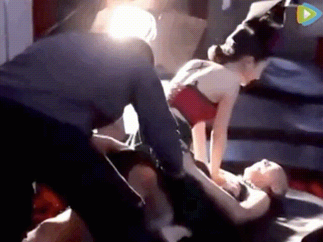 Sao nam tiết lộ bí mật khó nói khi đóng cảnh phim này cùng bạn diễn nữ - 7