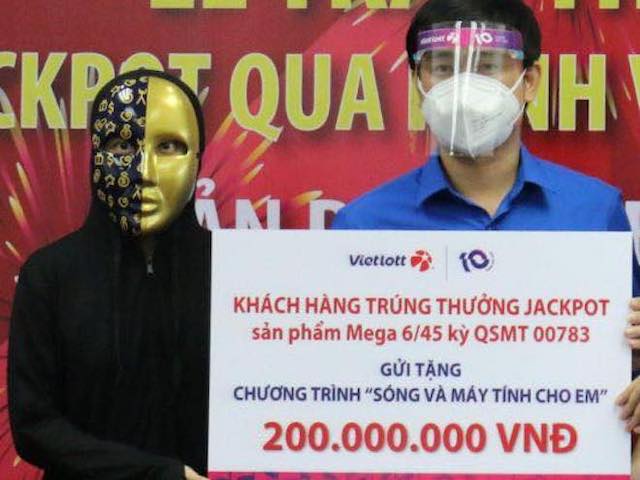 Công nghệ thông tin - Trúng xổ số điện toán hơn 14 tỉ, góp ngay vào "Sóng và máy tính cho em"