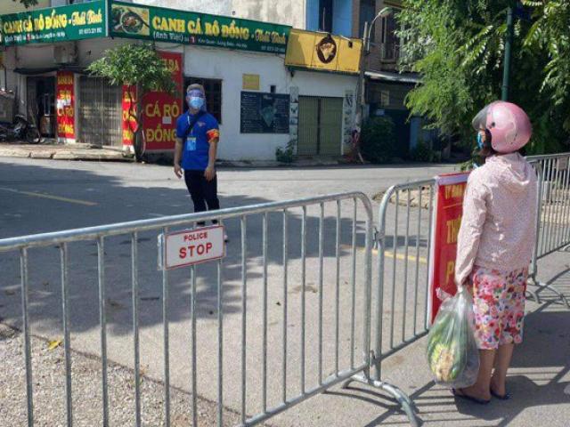 Tin tức trong ngày - Hà Nội: Thêm 2 ca dương tính SARS-CoV-2, từng là thợ cắt tóc và nhân viên y tế