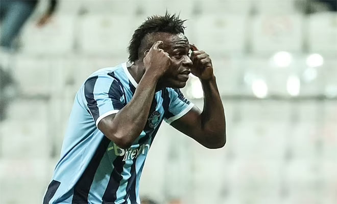 Balotelli vào sân từ ghế dự bị, ghi 1 bàn & 1 kiến tạo kèm theo màn ăn mừng "cà khịa" dành cho HLV của Besiktas