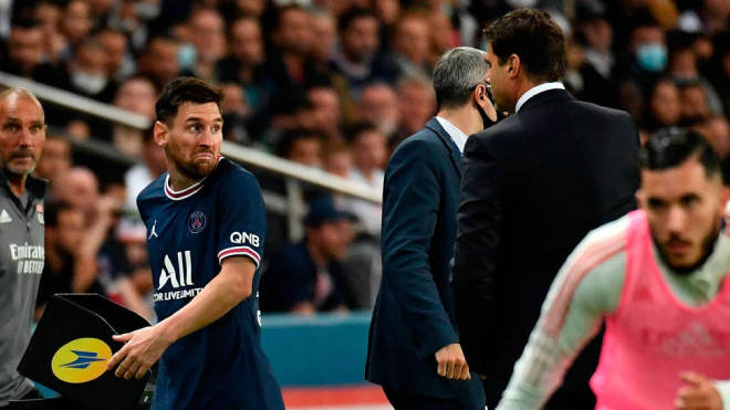 Messi có thái độ không bằng lòng ra mặt với Pochettino