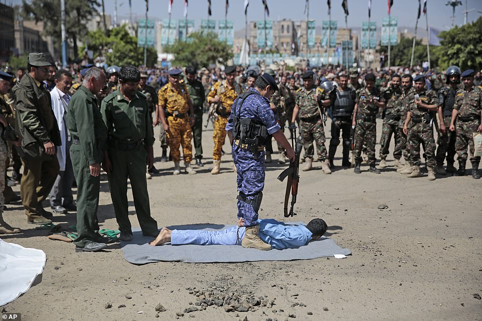 Mỹ và châu Âu đã lên án vụ xử tử công khai ở Yemen.