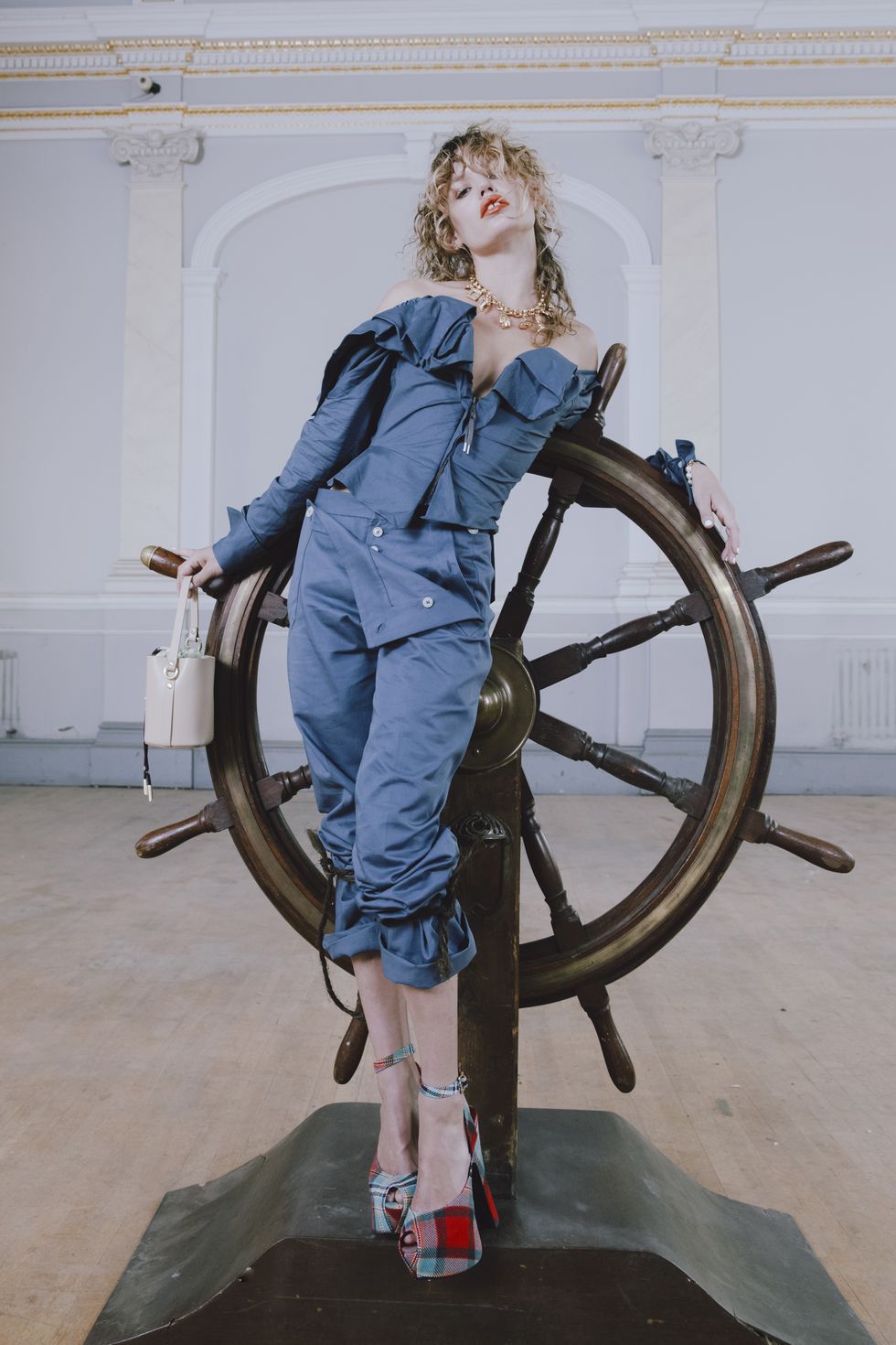 Vivienne Westwood lấy chủ đề biển cho bộ sưu tập mới nhất - 1