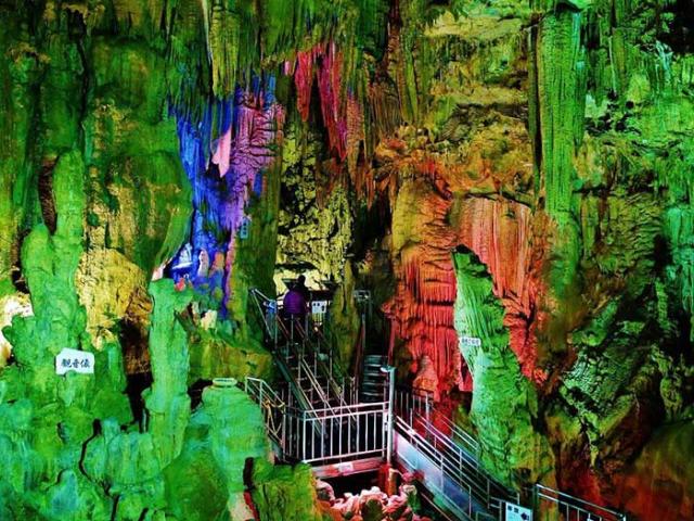 Du lịch - 10 hang động đá vôi kỳ diệu hàng triệu năm tuổi ở Nhật