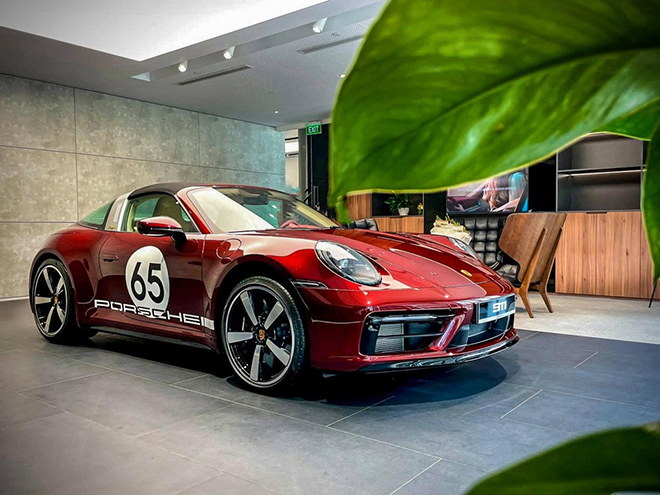 Porsche 911 Targa Heritage Design thứ hai xuất hiện tại Việt Nam - 9