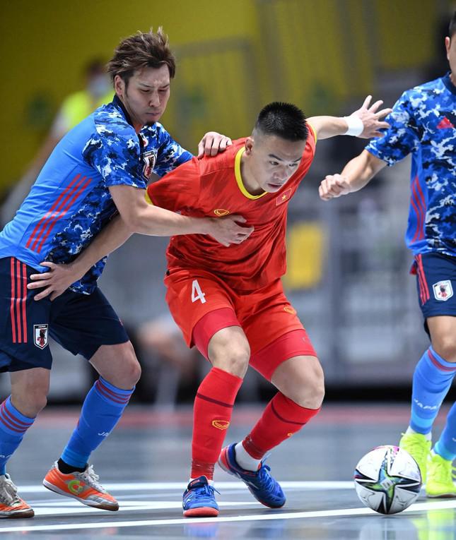 3 chàng trai nổi bật trong đội tuyển futsal Việt Nam: Thủ môn Hồ Văn Ý gây ấn tượng mạnh - 5