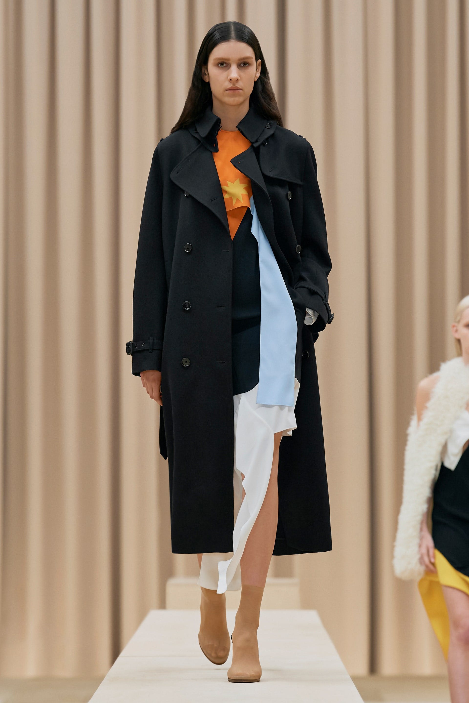 6 chiếc áo khoác nổi bật bạn sẽ thấy trong mùa thu đông tới - 5