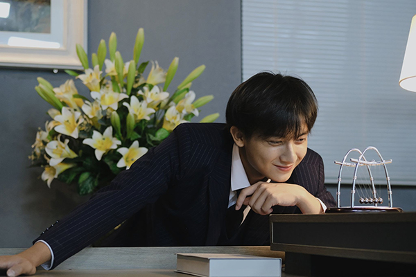 Không ai ngờ cậu trai quê ngày nào đã trở thành diễn viên được hàng nghìn người yêu mến.