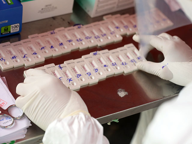 Tin tức trong ngày - Dịch COVID-19 tại TP.HCM trưa 25/9: 2 tín hiệu tích cực