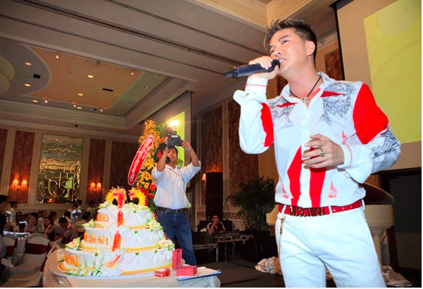 Đàm Vĩnh Hưng hát tại tiệc sinh nhật con trai nữ CEO cách đây 8 năm