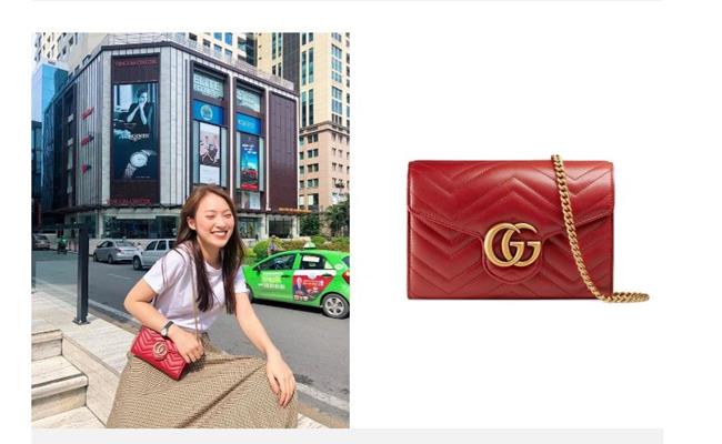Còn chiếc túi mang nhãn hiệu Gucci GG Marmont cỡ nhỏ này của nữ MC có giá khoảng 1.860 USD (hơn 42 triệu đồng). 
