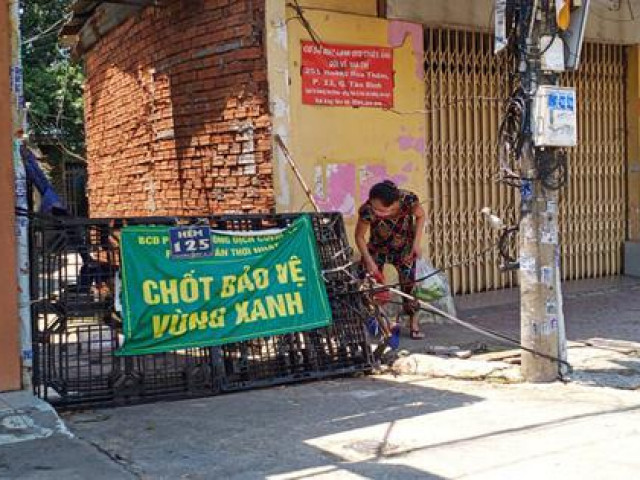 Tin tức trong ngày - Nhiều tuyến đường và hẻm ở TP HCM vẫn cửa đóng then cài