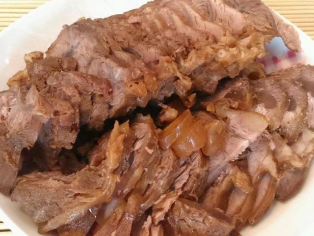 Ẩm thực - 2 mẹo "nhỏ mà có võ" khi chế biến món thịt bò luộc rất ít người biết