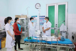 Vợ vừa nhập viện, chồng và 2 con gái ở nhà tử vong