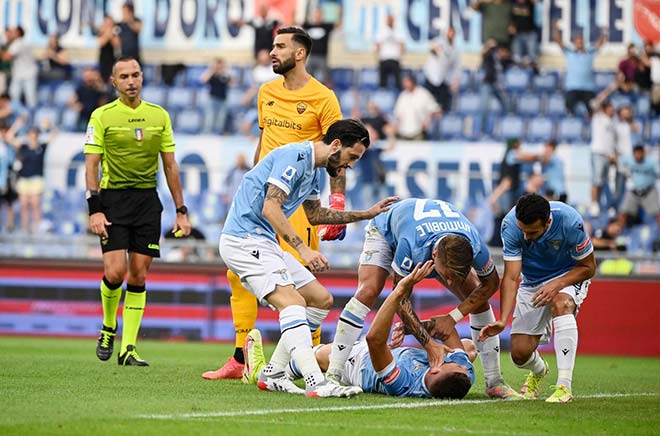 Lazio chơi tưng bừng với 2 bàn thắng ghi trong 20 phút đầu
