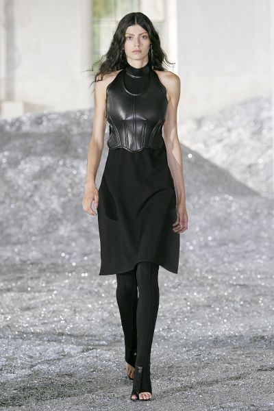 "Bản năng động vật" trong bộ sưu tập Xuân/Hè 2022 của Burberry - 8