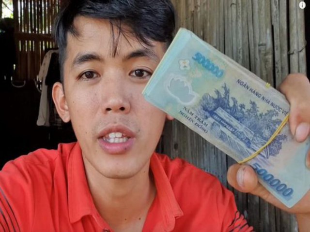 Ca nhạc - MTV - "YouTuber nghèo nhất Việt Nam" kiếm 2,5 tỷ từ Youtube: Sự thật là gì?