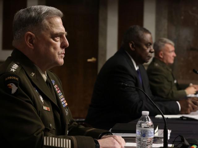 Thế giới - Tướng Mỹ nói trước Quốc hội về cuộc điện đàm với TQ “sau lưng ông Trump”