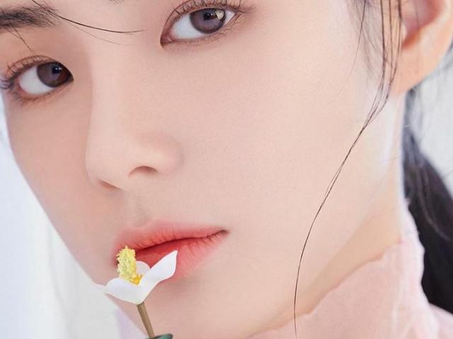 Làm đẹp - Sắp tới mùa hanh khô, những tips chăm sóc này giúp môi bạn hồng mịn