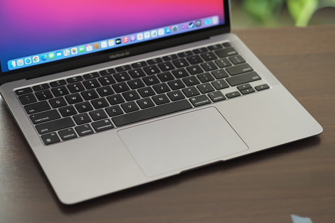 MacBook Air M1 2020.