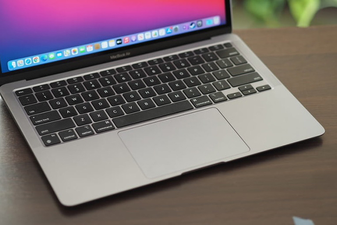 MacBook Air M1 2020.