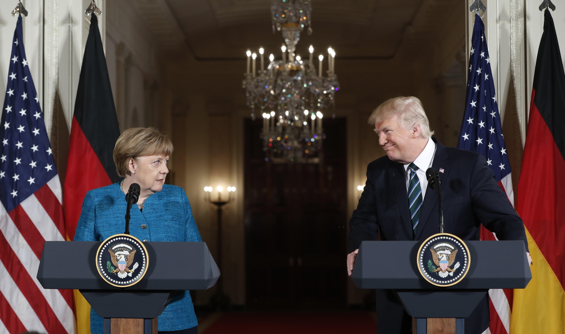 [eMagazine] Câu thần chú ngự trị châu Âu của bà Angela Merkel - 11