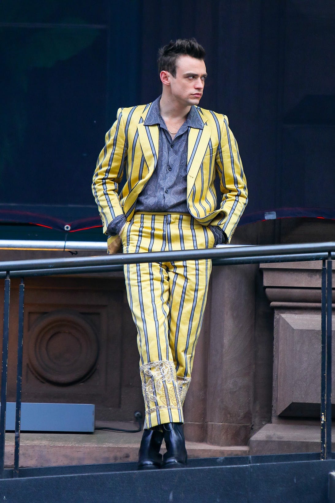 Gossip Girl quay lại với phong cách thời trang ấn tượng - 9