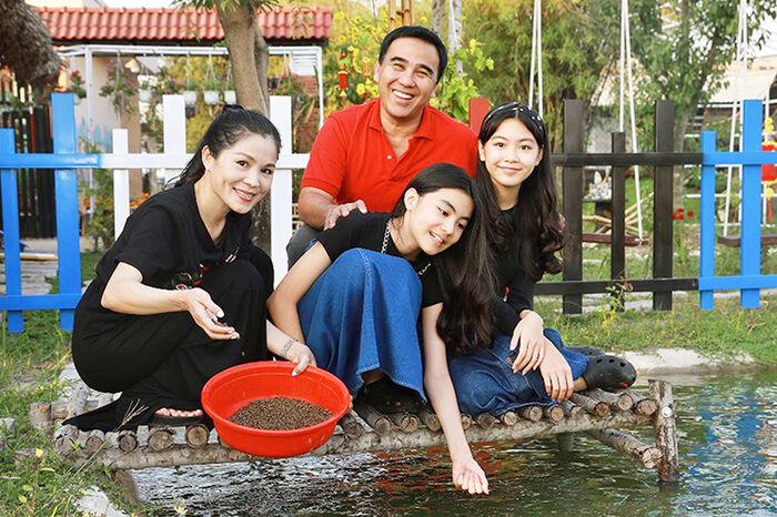 Ái nữ xinh đẹp của MC Quyền Linh chỉ một đoạn clip đã “gây sốt mạng” - 5