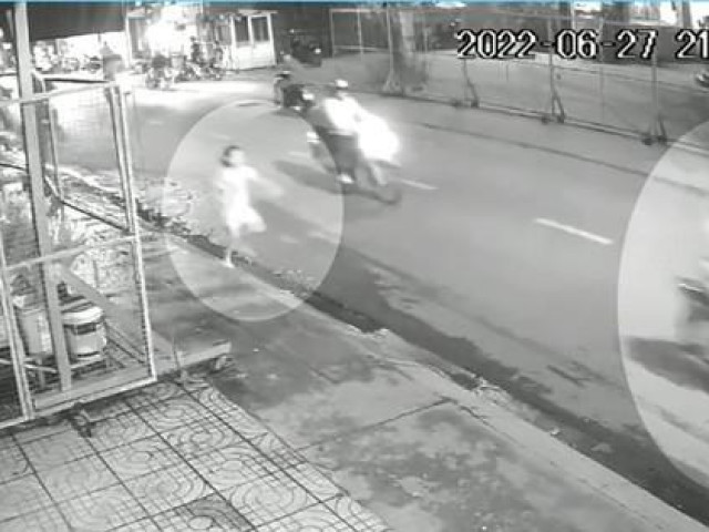 Pháp luật - 2 thiếu niên cướp giật điện thoại của bé gái 10 tuổi bị bắt