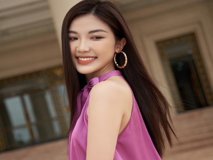 Đời sống Showbiz - "Trà trơ trẽn" Lương Thanh gây ấn tượng với chiều cao hơn 1,7m