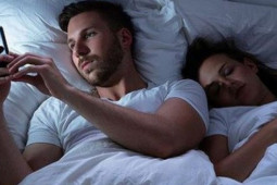 Bạn trẻ - Cuộc sống - Đi du lịch cùng chồng, chưa kịp vui mừng vì như được nghỉ tuần trăng mật lại hứng chịu sốc từ chồng