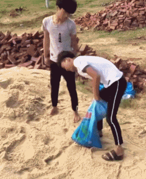 Nhiều người đỡ không nổi với những tình huống dở khóc dở cười - 7