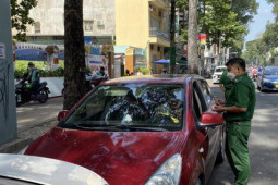 Tin tức trong ngày - TP Hà Nội lãi hàng chục tỉ đồng thu phí đỗ xe lòng đường