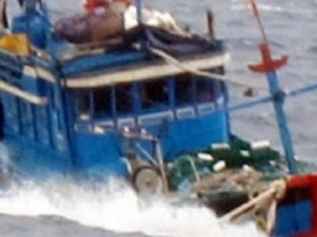 Tin tức trong ngày - Hai tàu cá Quảng Trị bị chìm trên đường vào bờ tránh bão Chaba