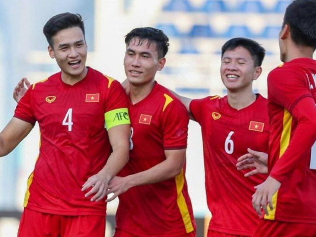 Bóng đá - U23 Việt Nam đá V-League và bài học từ "nỗi cay đắng" của bầu Đức