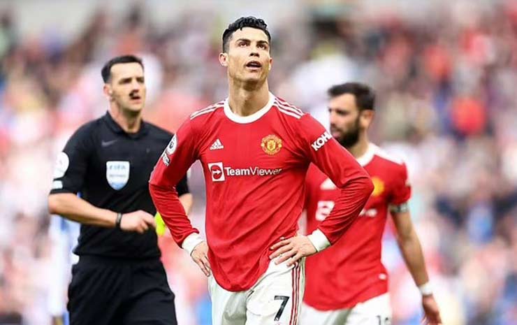 Ronaldo đã xin rời MU chỉ sau 1 mùa trở lại