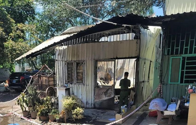 Hiện trường ngôi nhà bị phóng hỏa dẫn đến cháy khiến hai chị em tử vong tại TP Thủ Đức,hôm 25-6. Ảnh: TS