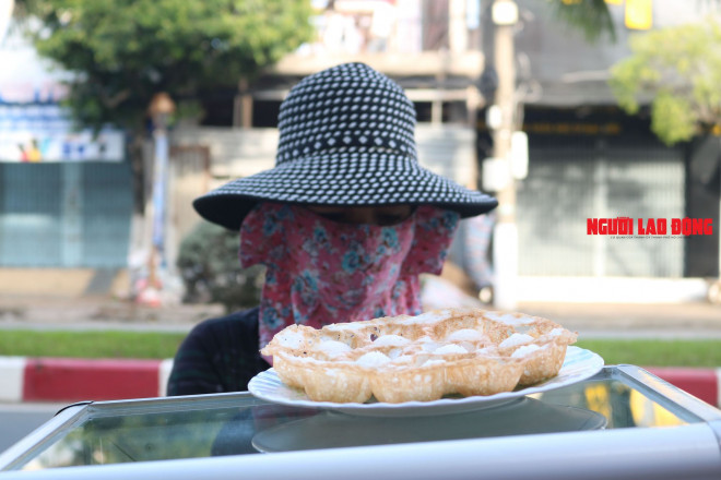 CLIP: Bánh bò nướng “siêu ngon” ở Bạc Liêu, ăn một lần là… ghiền - 10