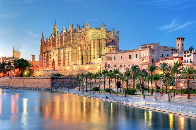 Du lịch Tây Ban Nha: Đảo Majorca và muôn vàn tụ điểm &#34;sống ảo&#34;, giải nhiệt - 9