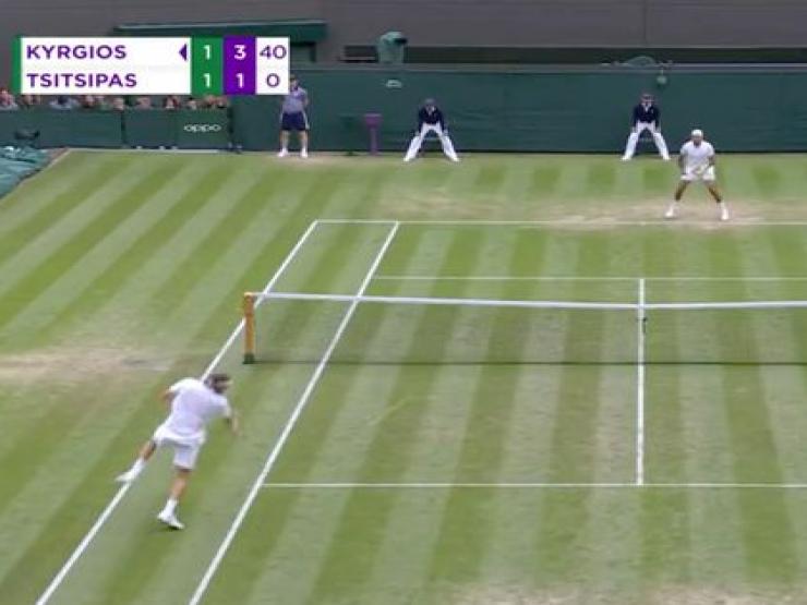 Thể thao - Tsitsipas vụt bóng vào Kyrgios, sao nữ cay cú khán giả ở Wimbledon 2022