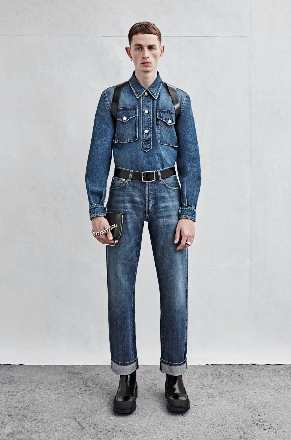 Alexander McQueen tìm đến bầu trời sao cho bộ sưu tập Nam Xuân Hè 2023 - 3