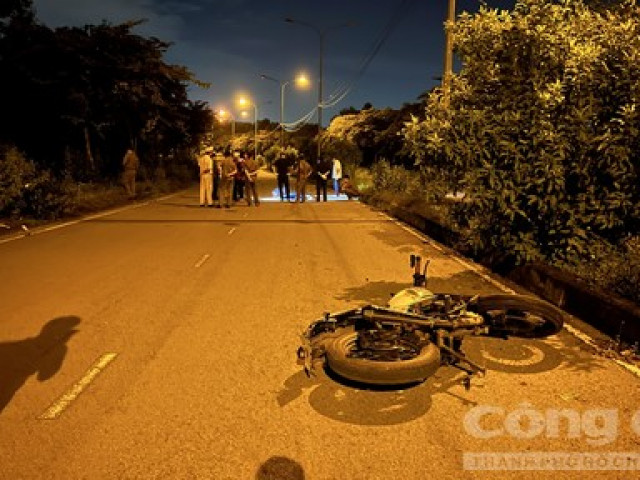 Tin tức trong ngày - Nam sinh viên nằm chết trên đường khu vực ĐHQG TP.HCM lúc rạng sáng