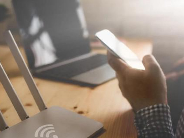 Công nghệ thông tin - 5 cách đơn giản giúp bạn hạn chế bị ‘xài chùa’ WiFi