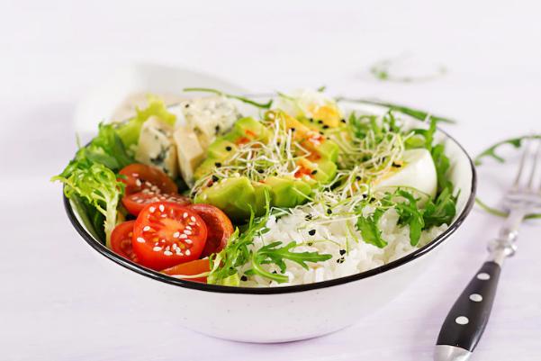 ‏Ăn các thực phẩm giàu chất dinh dưỡng sau thời gian nhịn ăn.‏